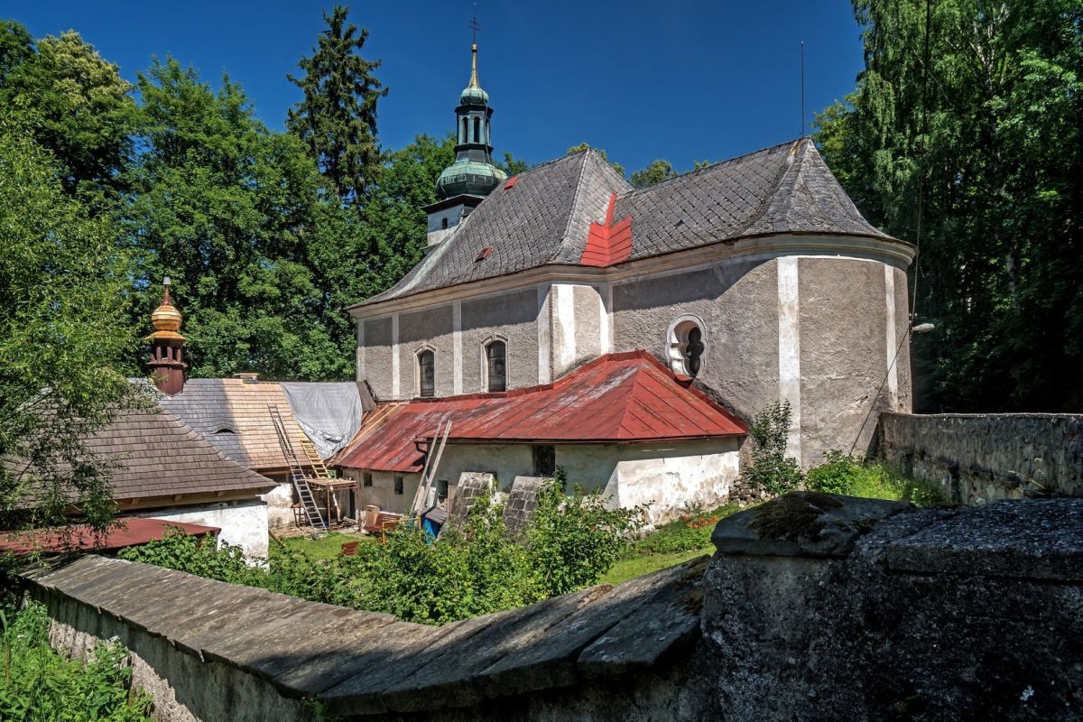 Kostel Panny Marie Pomocné, Teplice nad Metují / Kamenec – místo konání festivalu Za poklady Broumovska (zdroj Za poklady Broumovska)