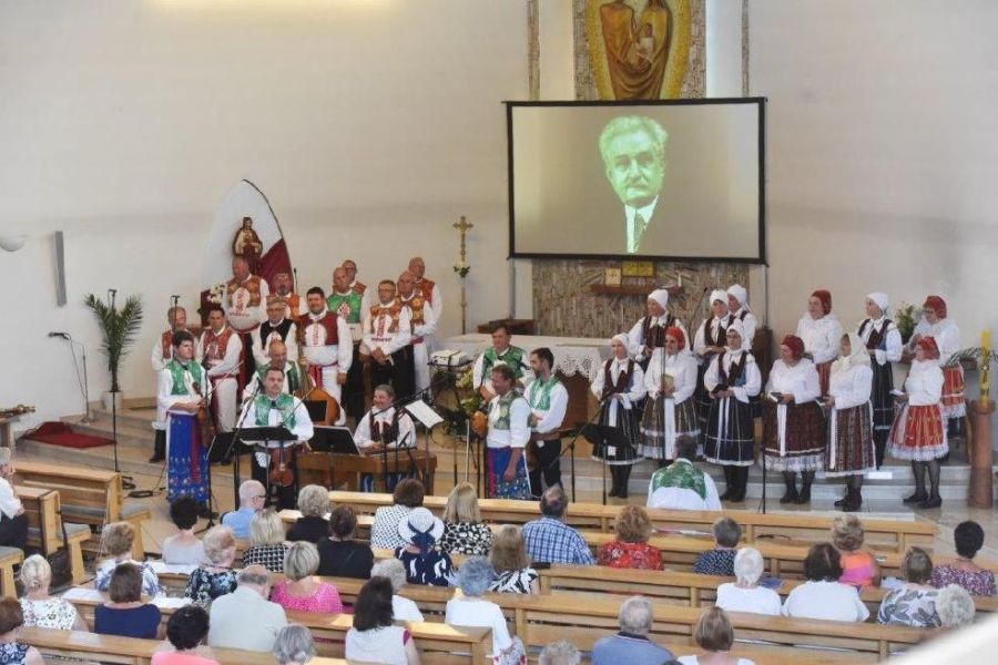 Kostelní písně ze Znorov – Magdalena Múčková, Martin Jakubíček, cimbálová muzika Danaj, pěvecký sbor Spinek, 14. července 2022 (zdroj Festival Janáček a Luhačovice)