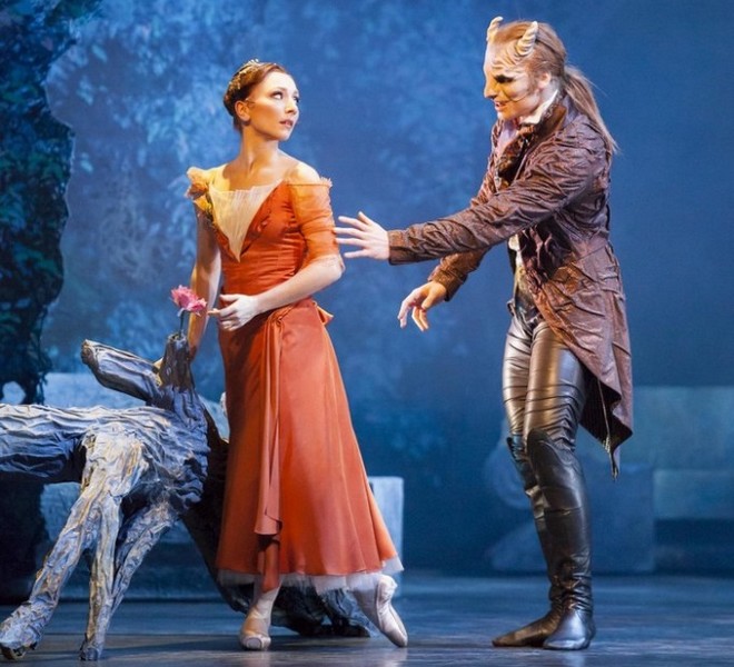 Kráska a zviera - choreografia Javier Torres - Edita Raušerová (Belle) a Michal Krčmář (Hirviö) Finský národný balet (foto © Mirka Kleemola / Finnish National Opera)