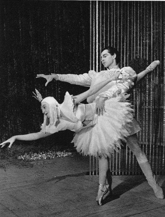 P. I. Čajkovskij: Labutí jezero - Mirka Figarová, Stanislav Remar - ND Brno 1941 (foto Václav Pletka)