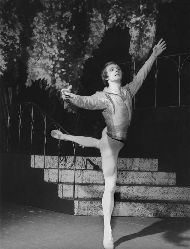 Labutí jezero – Vlastimil Harapes v roli Prince (foto Karel Štoll, Archiv ND)