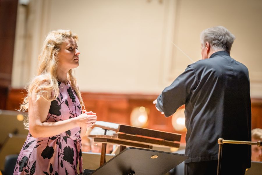Lásky čas – Sarah Traubel, Claus Peter Flor, Symfonický orchestr hl. m. Prahy FOK, 3. května 2023 (foto Pavla Hartmanová)