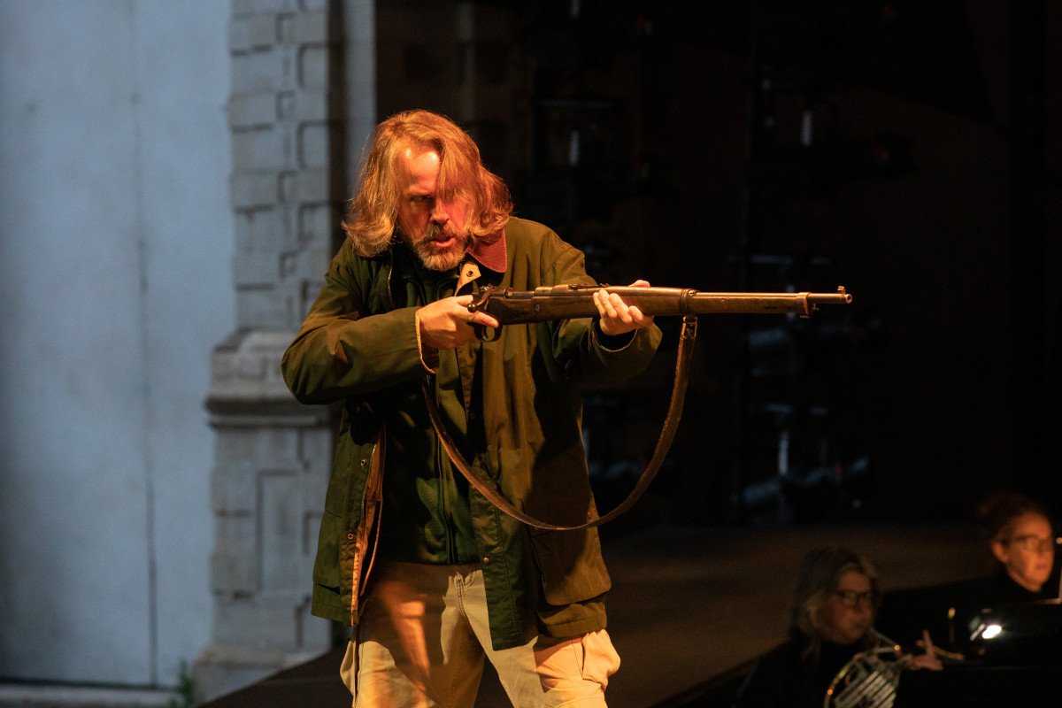 L. Janáček: Příhody lišky Bystroušky - Grant Doyle - Opera Holland Park (foto Ali Wright)