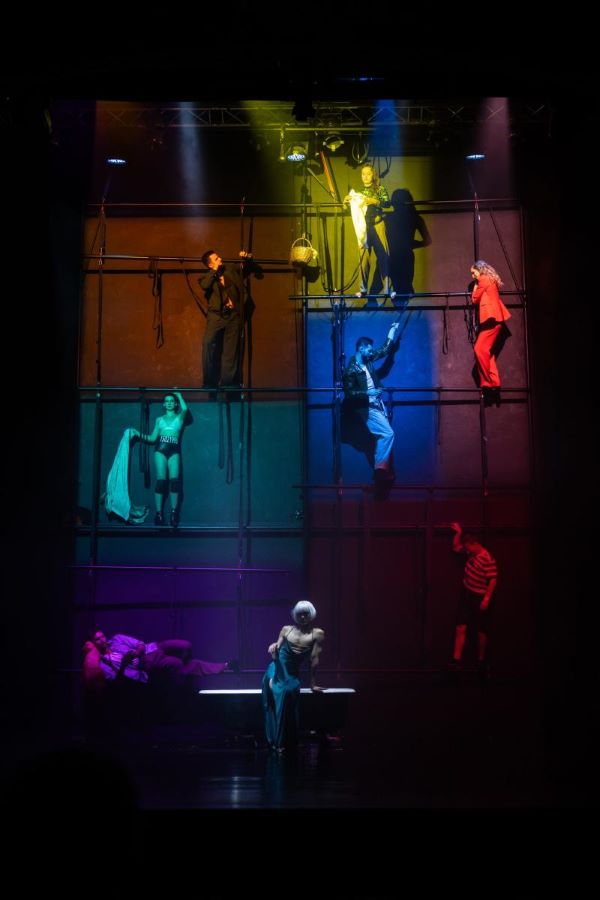 Losers Cirque Company – Cizinec (foto Pavel Hejný)