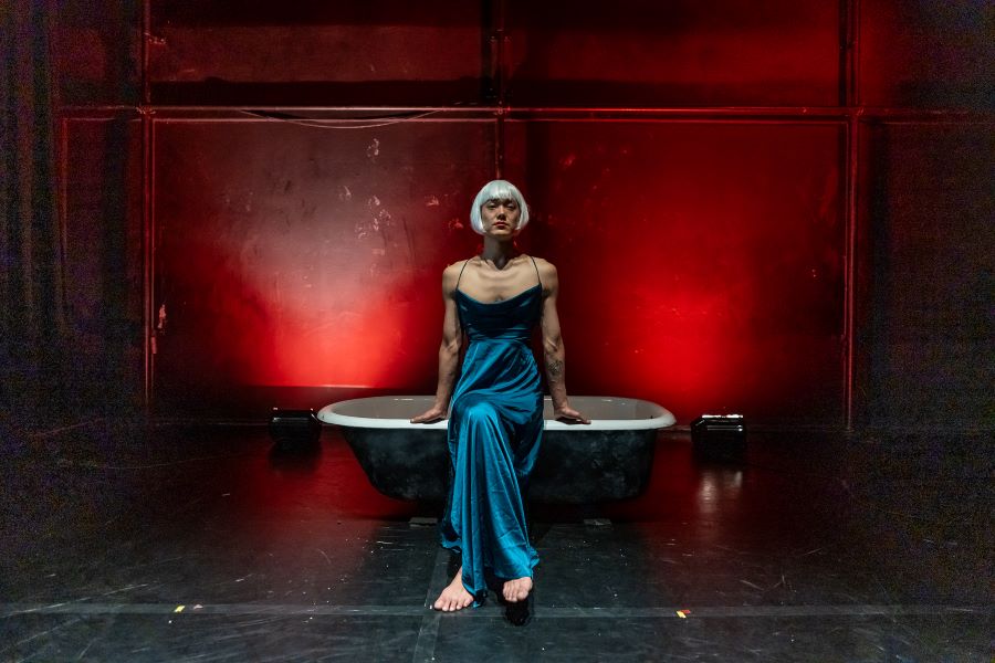 Losers Cirque Company připravuje inscenaci Cizinec (foto Tomáš Pražák)