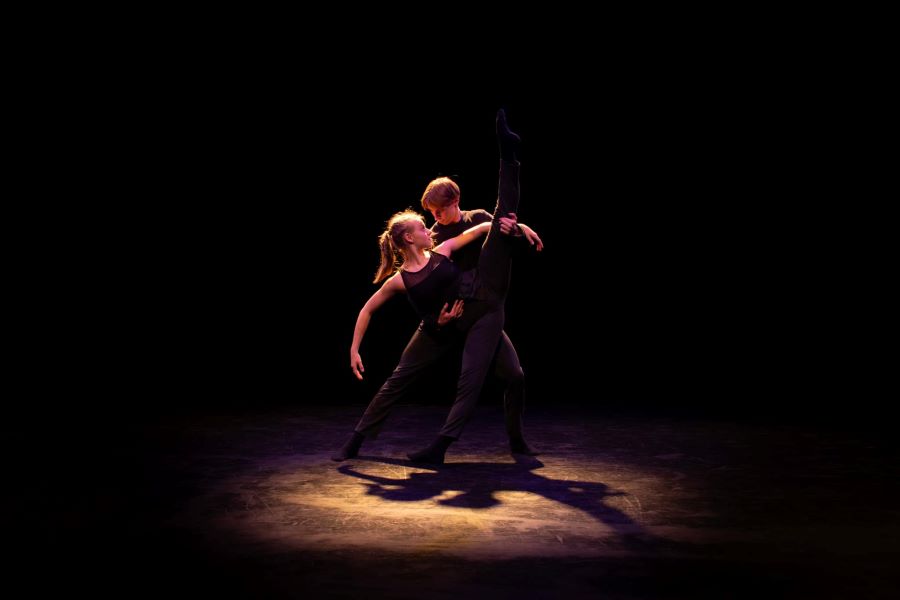 Luisa a Vojtěch v choreografii P. Juliuse Křehké vztahy (foto Adéla Amel Veselá)