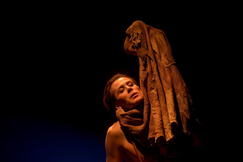 M. Čechová a R. Vizváry: Light in the Darkness (foto Vojtěch Brtnický 2024)