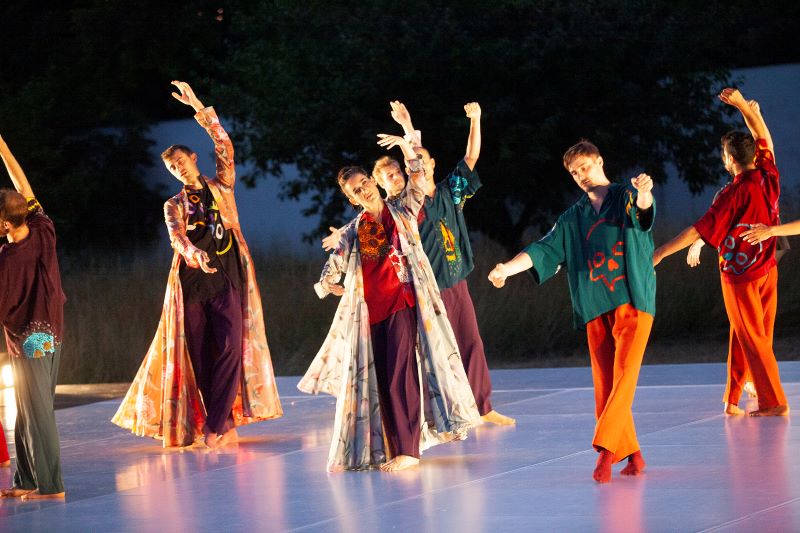 B. Massin a Cie Fêtes Galantes – Requiem, Radostná smrt (foto Dragan Dragin, KoresponDance 2023)