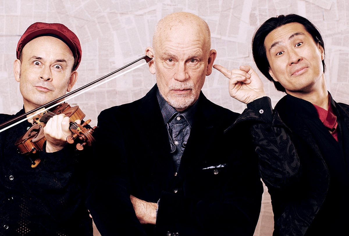 John Malkovich (uprostřed) (zdroj Pavel Pešek)