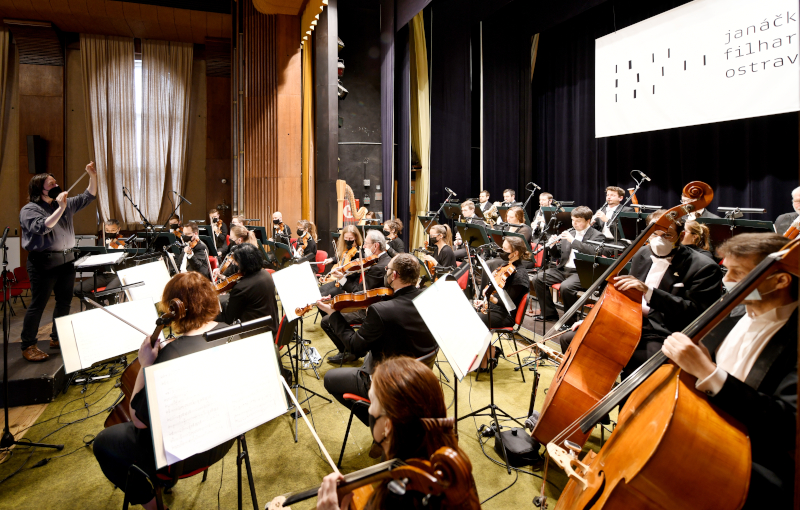 Janáčkova filharmonie Ostrava a Gabriel Bebeselea: Bartók a Ravel 2021 (foto Martin Straka)