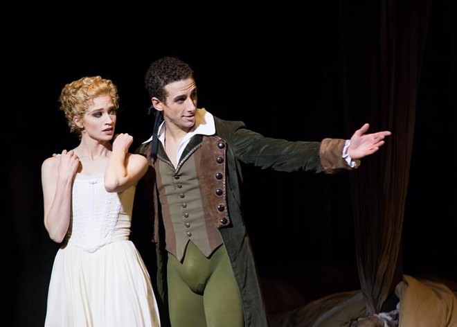Jules Massenet: Manon - Sarah Hay a Claudio Cangialosi (foto Ian Whalen)