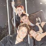 Markéta Pospíšilová, Saša Volný, Igor Orozovič a Natálie Paulasová, čtyři performeři inscenace THE CHOICE (foto Filip Beránek)