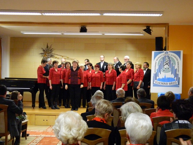 Mezinárodní sborový festival hudebního romantismu 2015: Přehlídka pěveckých sborů MSFHR 2015 - smíšený pěvecký sbor Slavík Pacov, sbormistryně Mgr. Lenka Klátilová - Koncertní sál ZUMŠ Vlachovo Březí