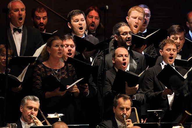 Noc s Mozartem - Kühnův smíšený sbor - MHF Český Krumlov 2016 (foto Libor Sváček)