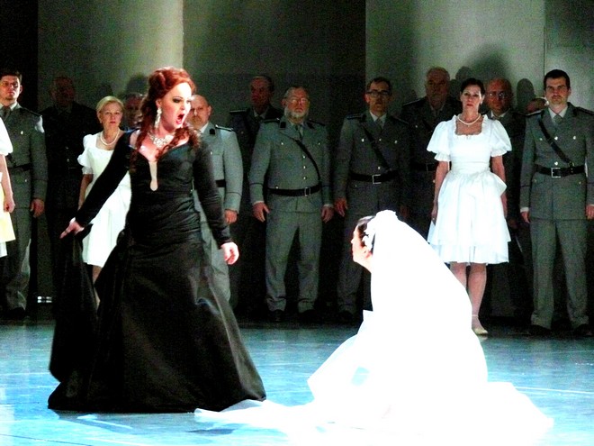 Richard Wagner: Lohengrin - Eliška Weissová (Ortrud) - SND Bratislava (zdroj web E. Weissové)