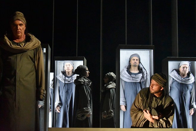 J.Massenet: Thaïs - Pavel Vančura (Palémon), Csaba Kotlár (Athanaël) - DFXŠ Liberec 2016 (foto Petr Našic)