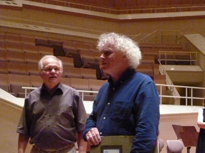 Petr Fiala a Simon Rattle - Philharmonie Berlín (foto archiv ČFS Brno)