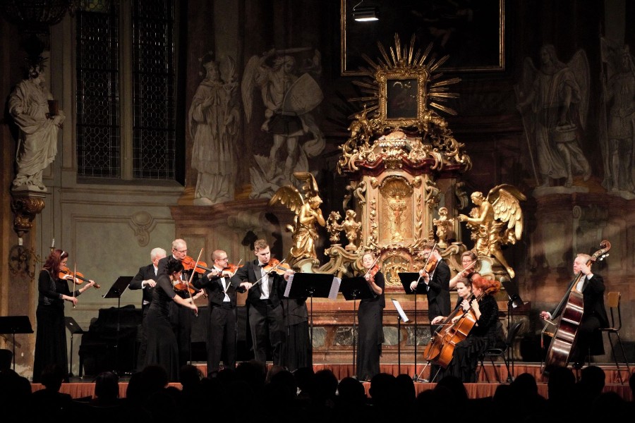 Abonentní koncert PKO – Ladislav Horák, Petr Tomeček 9. listopadu 2021, kostel sv. Šimona a Judy, Patrik Sedlář – housle (zdroj Pražský komorní orchestr)