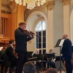Paul Hindemith: Der Schwanendreher, koncert pro violu a malý orchestr – Pavel Ciprys, Ondřej Vrabec, Harmonie českých filharmoniků, 9. dubna 2022 (foto Radek Křižanovský)