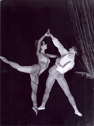 E.Grieg - Peer Gynt - Alice Kvasnicová (Dcera krále trolů), Petr Zdeněk Koželuh (Peer Gynt), NDM 1973 (foto František Krasl / archiv NDM)