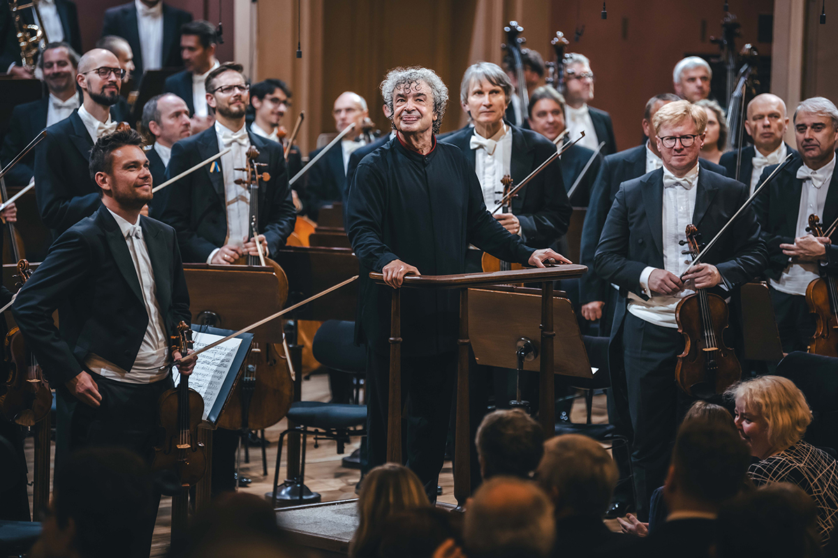 Česká filharmonie • András Schiff, 11. října 2023, Rudolfinum – Semjon Byčkov (foto Petr Chodura)