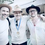 Petr Horníček a Rostislav Novák ml. s ředitelem Letní Letné Jiřím Turkem (uprostřed, foto František Ortmann 2024)