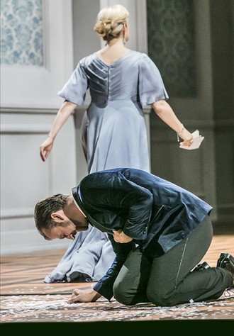 Petr Iljič Čajkovskij: Eugen Onegin - Christoph Pohl (Eugen Onegin) a Camilla Nylund (Tatjana) - Semperoper Drážďany 2016 (foto Jochen Quast)