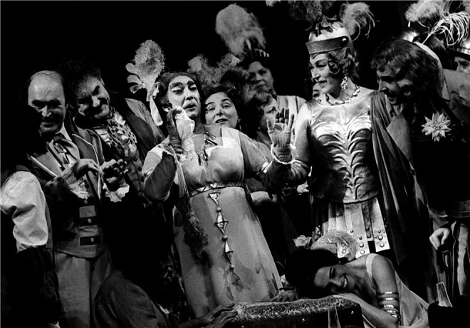 G.Donizetti: Poprask v opeře - ND Praha 1977 (foto Jaromír Svoboda)