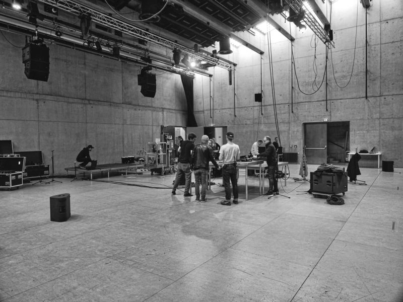 Karlheinz Stockhausen: Aus den sieben Tagen, 26. dubna 2022, příprava na koncert (foto Marek Bouda)