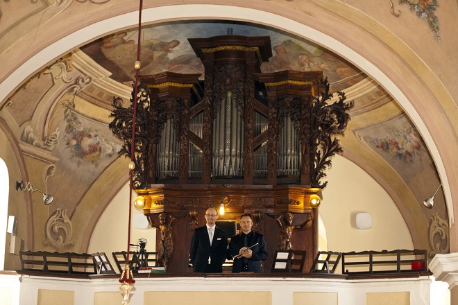 Pardubické hudební jaro 2016 - Chrámový koncert - Pavel Svoboda, Oliver Lakota - Přelouč 30.4.2016 (foto Miloš Kolesár)