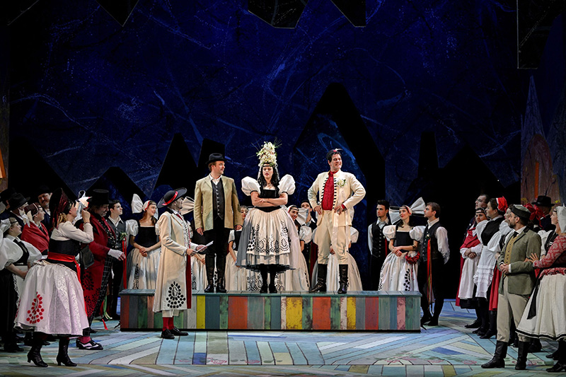 Bedřich Smetana: Prodaná nevěsta, Národní divadlo moravskoslezské (foto Martin Popelář)