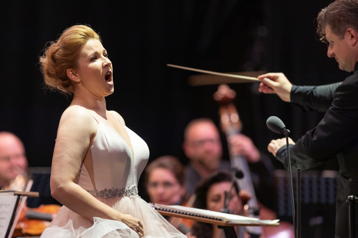 Kateřina Kněžíková, Radek Baborák a Česká Sinfonietta - Smetanova Litomyšl 2021 (foto František Renza)