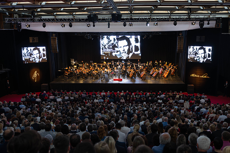 Smetanova Litomyšl: John Williams & Sinfonia Fišeriana II., 23. června 2023 – Stanislav Vavřínek a Filharmonie Hradec Králové (foto František Renza)