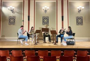 Příprava na koncert studentů Royal Academy of Music a členů Orchestrální akademie České filharmonie (zdroj Česká filharmonie)
