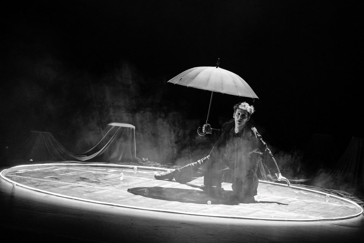 Radim Vizváry: Mime on the Moon (foto Petr Lebeda)