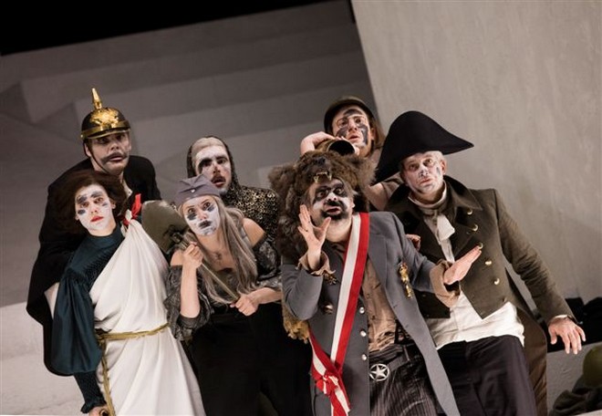 Richard Strauss: Capriccio - Tanja Ariane Baumgartner (Die Schauspielerin Clairon), Christoph Seidl (Der Haushofmeister), Maria Bengtsson (Die Gräfin), Andrè Schuen (Der Graf), Lars Woldt (La Roche), Daniel Schmutzhard (Olivier) - Theater an der Wien 2016 (foto ©Herwig Prammer)