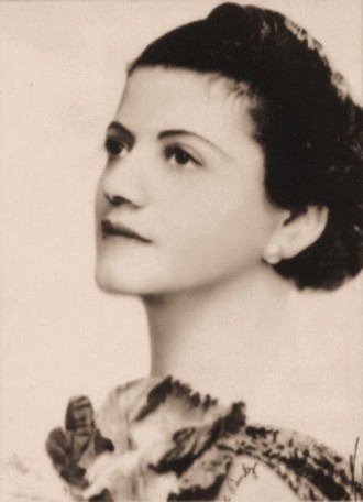Rose Pauly (zdroj www.corgrisi.com)