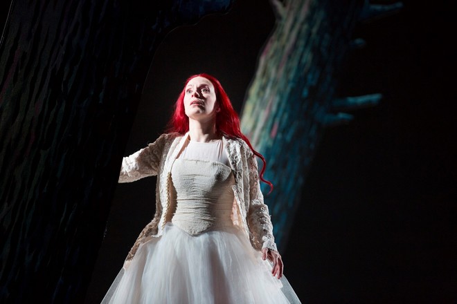 Antonín Dvořák: Rusalka - Anne Sophie Duprels (Rusalka) - Scottish Opera 2016 (foto James Glossop)