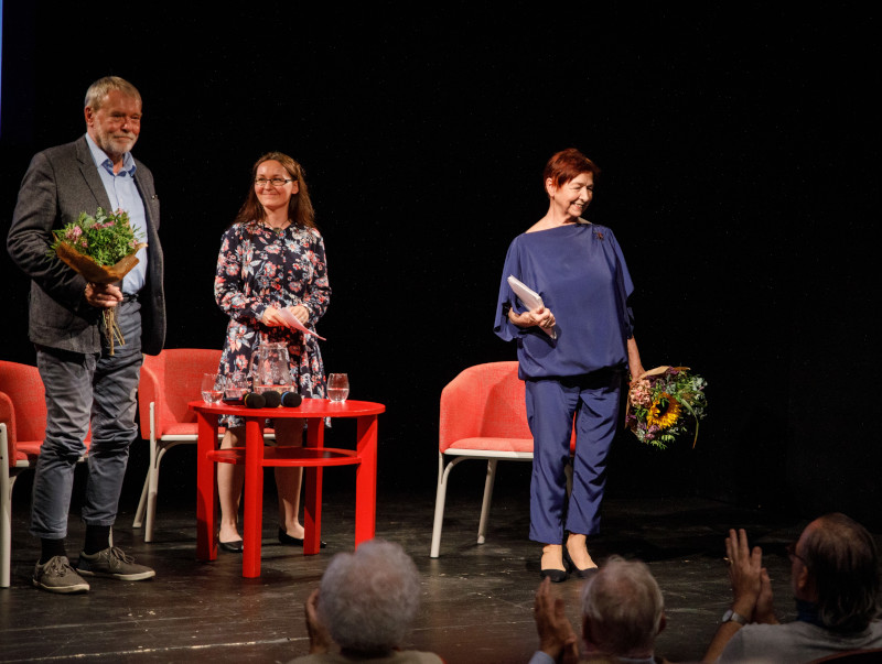 Seňor klub - Miroslav Rataj, Sandra Procházková, Veronika Forejtová - Ateliér při NDM 2020 (foto Martin Kusyn)