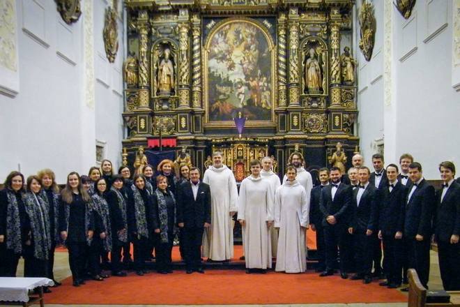 Schola Gregoriana Pragensis a Adoremus (foto archiv)