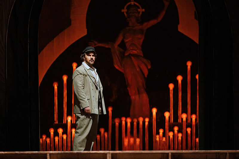 Pietro Mascagni: Sedlák kavalír, Státní opera: Daniel Scofield jako Tonio-Alfio (foto Jan Hromádko)