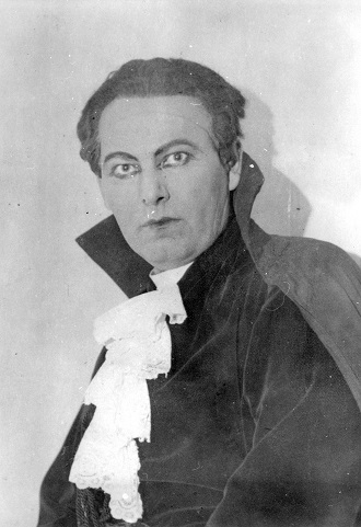 G.Verdi: Síla osudu - Nikola Cvejič (Carlos) - Zemské národní divadlo Brno 1934 (foto archiv NDB)