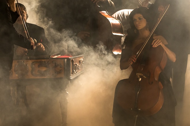 Bizet/Šarközi: Carmen à la Gypsy Devils - Silvia Šarköziová (Carmen) - SND 2015 (foto Marco Hindy)