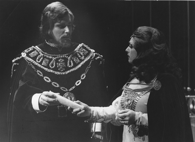 G.Verdi: Simone Boccanegra - Vojtěch Kupka (Simone Boccanegra), Eva Kinclová (Amelia Grimaldi) - SD Ostrava 1985 (foto Josef Hradil)