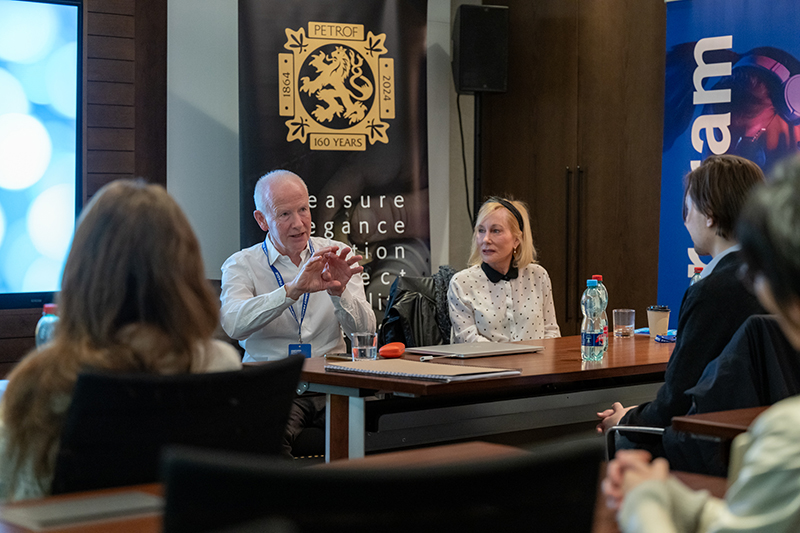Composers Summit Prague 2024 – Skladatelé Nan Schwartz a Paul K Joyce během své masterclass v hotelu Marriott (foto Jan Urbánek)