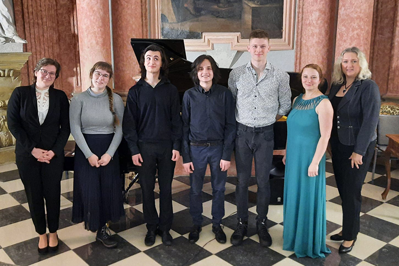 Festival Opera Schrattenbach 2023 – Naďa Spálená, Veronika Bartáková, Arnau Petřivalský, David Vlček, Daniel Hodgkins, Markéta Israel Večeřová, Hana Švajdová (foto Hana Švajdová)