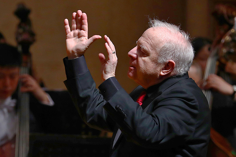 Leonard Slatkin (foto Wei Luo)