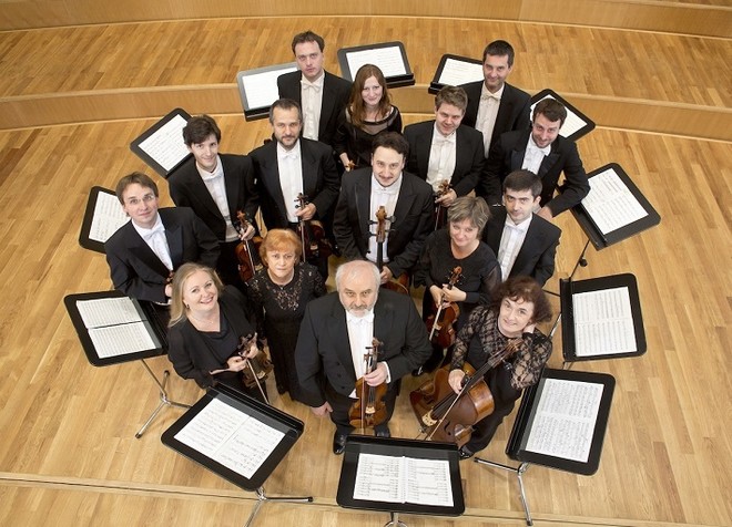 Slovenský komorný orchester (zdroj operaslovakia.sk)