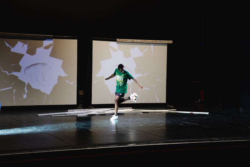Spitfire Company – Vivat Messi (foto Adam Mráček)
