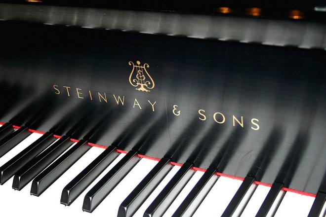 Steinway & Sons piano - ilustrační foto (zdroj commons.wikimedia.org/Alan Levine)